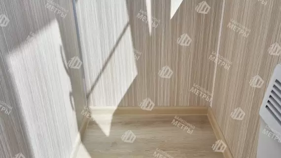 Отделка балкона МДФ с утеплением и остеклением